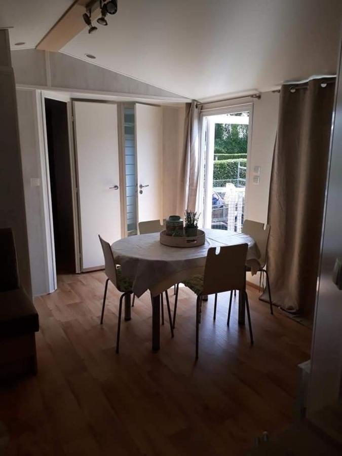 Luxueuze Stacaravan In Bredene Met Eigen Terras En Tuintje Екстериор снимка